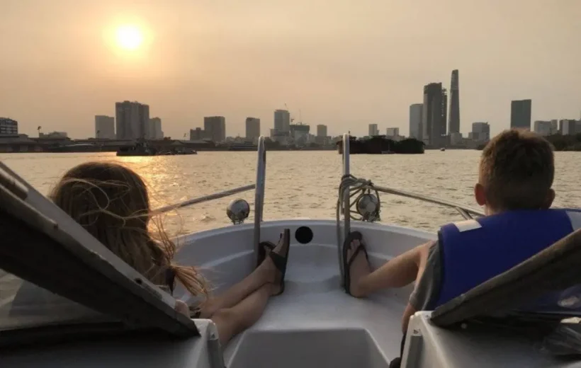 Private Saigon River Tour by Speedboat at Magical Sunset